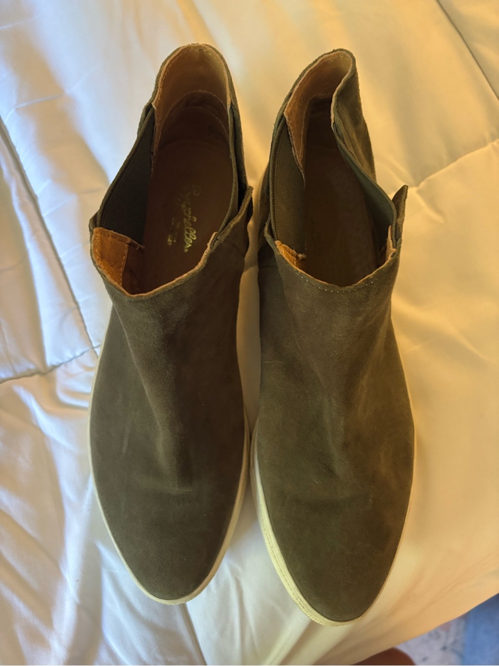 Seychelles Women’s Suede Slip-On Chelsea Sneakers - Olive Green